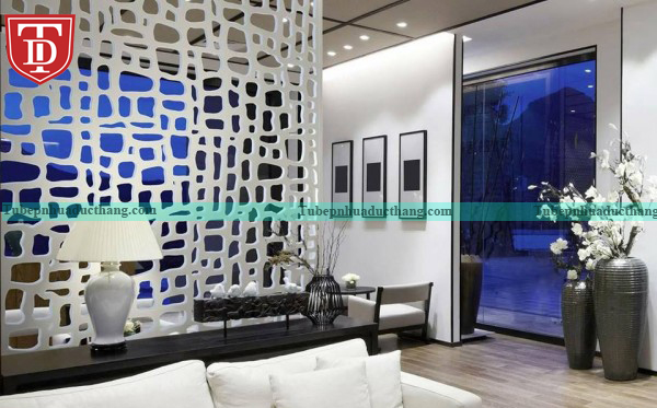 02 VÁCH NGĂN TRANG TRÍ